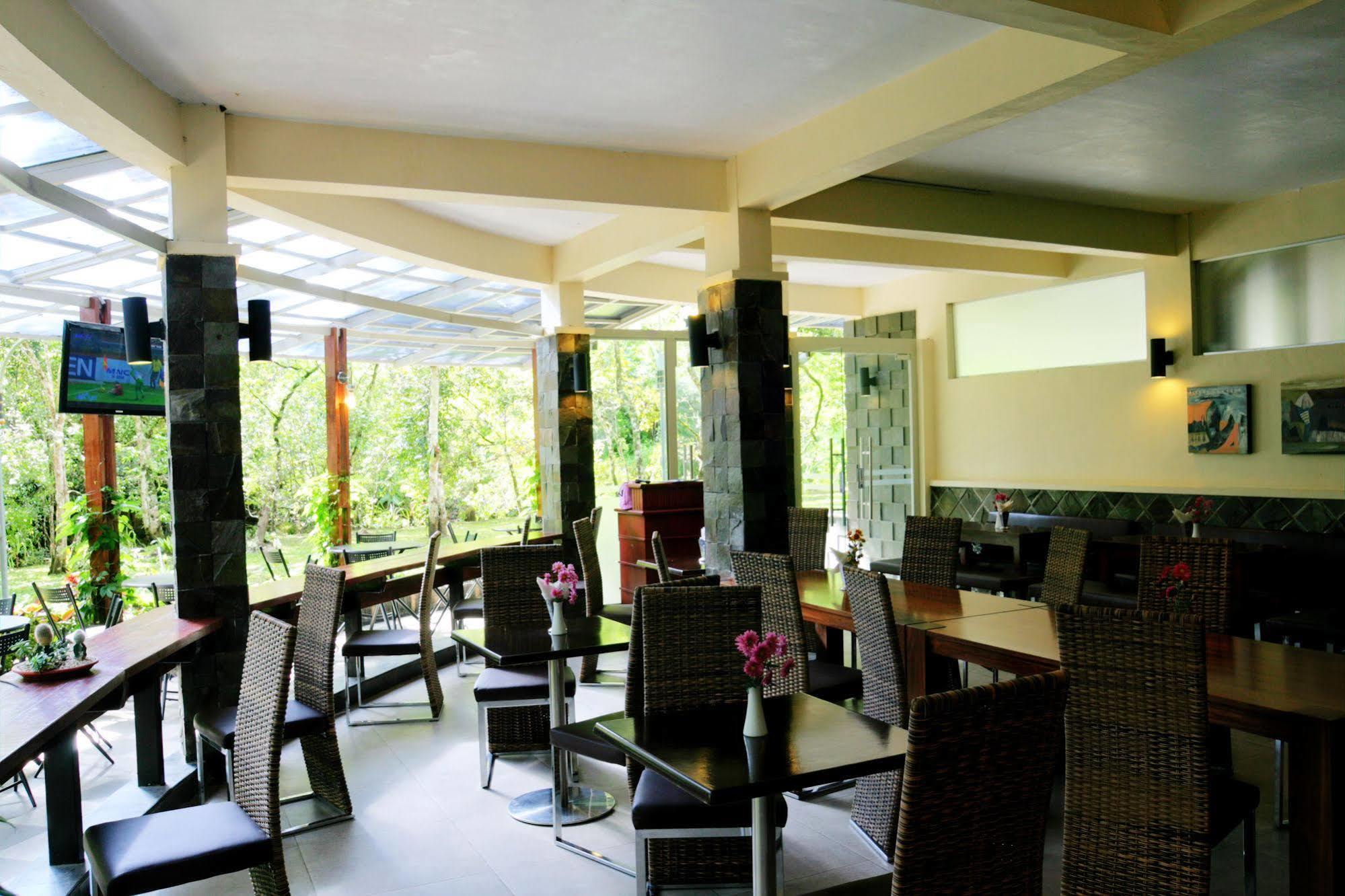 Taman Simalem Resort Tongging Buitenkant foto