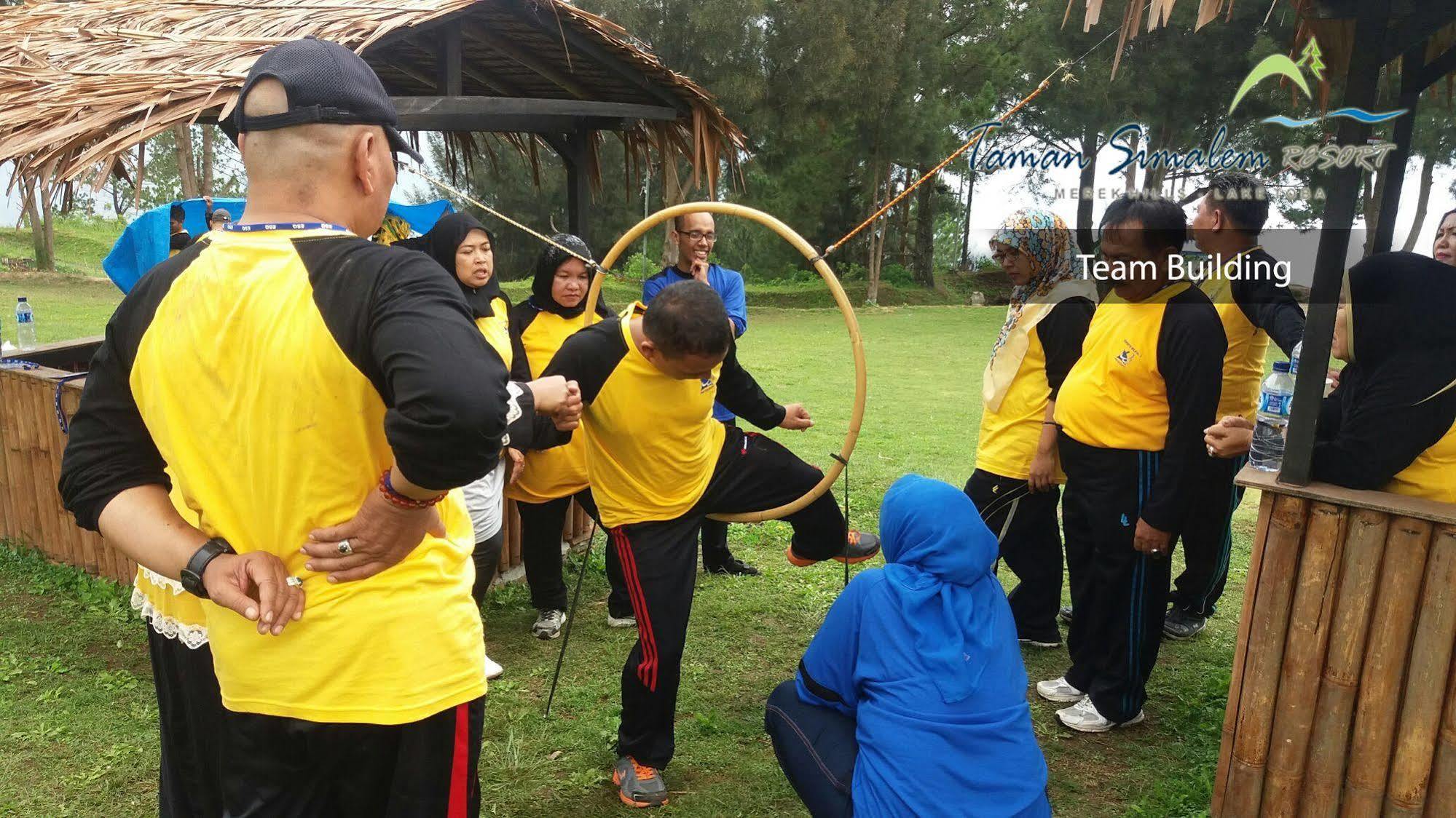 Taman Simalem Resort Tongging Buitenkant foto