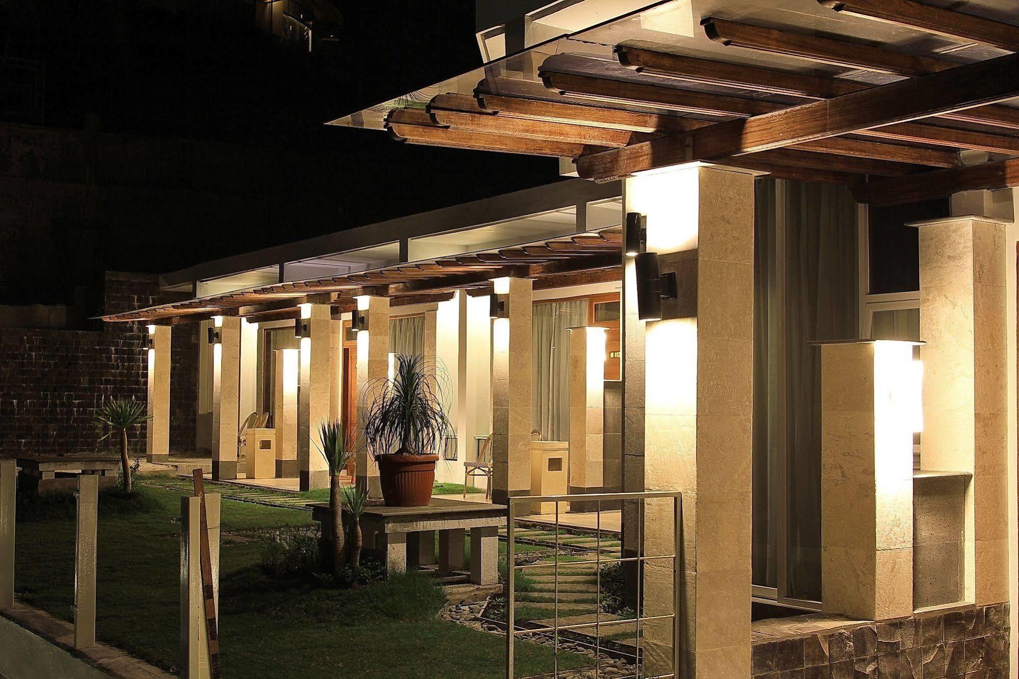 Taman Simalem Resort Tongging Buitenkant foto