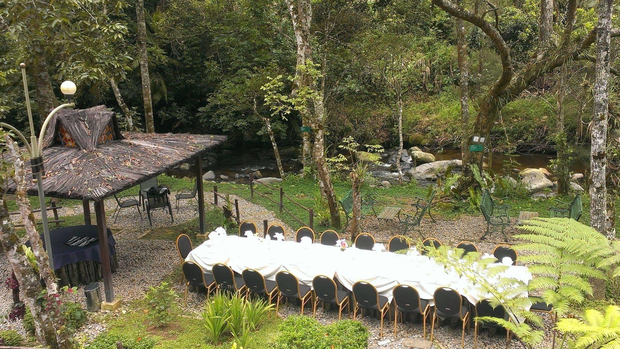Taman Simalem Resort Tongging Buitenkant foto