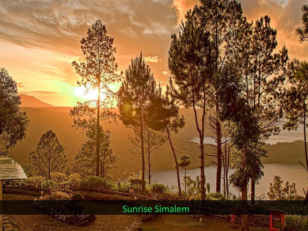 Taman Simalem Resort Tongging Buitenkant foto
