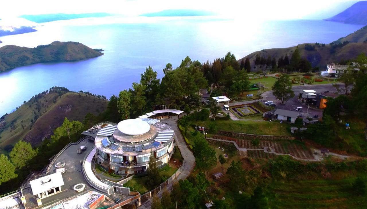 Taman Simalem Resort Tongging Buitenkant foto